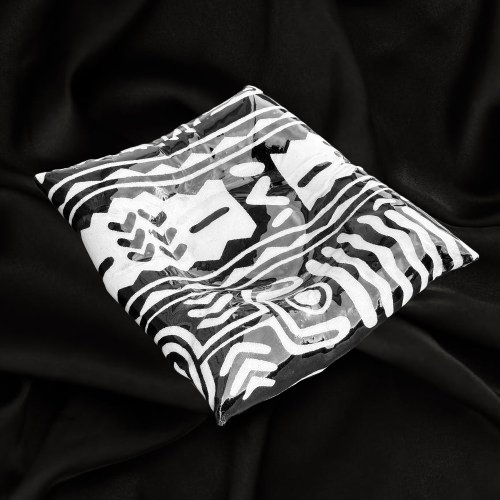 Nambili Pillow Stone - Black/White